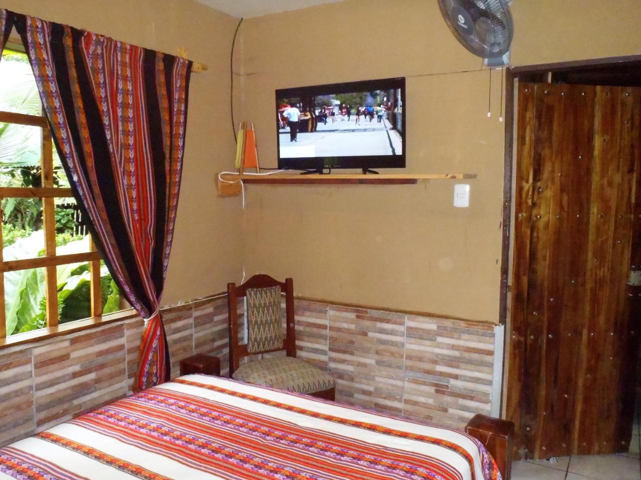 Jarabacoa Family Hostel ロサンゼルス エクステリア 写真