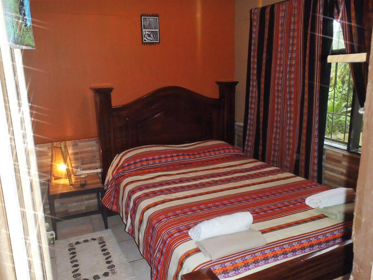 Jarabacoa Family Hostel ロサンゼルス エクステリア 写真